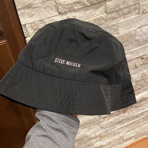 Steve Madden Classic Black Bucket Hat